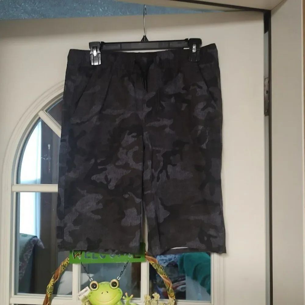 New Timberland Green Gray Camouflage Stretch Shorts Size Boy's L 14/16